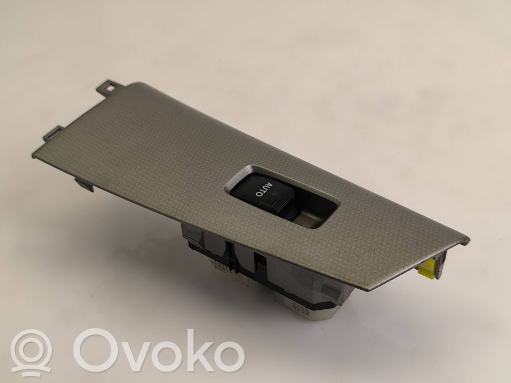 Toyota Corolla E120 E130 Electric window control switch 