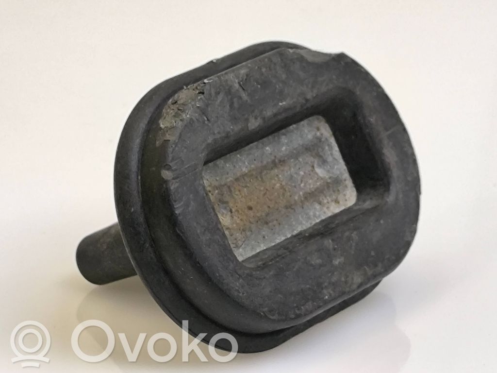 Audi A8 S8 D2 4D Tunkin nostokumi 