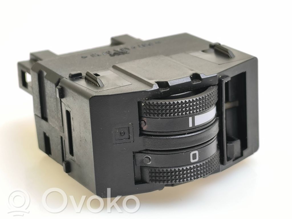 Headlight level height control switch   4B0919094,04052205