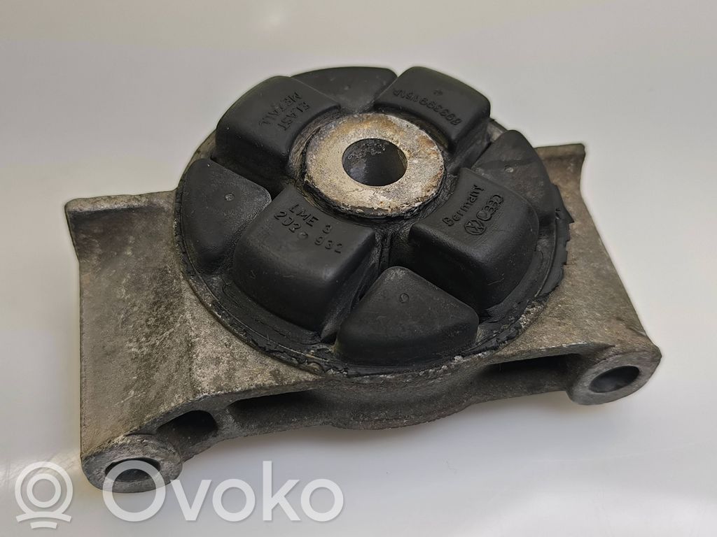 Engine mount bracket   893399151A,LME3,202932