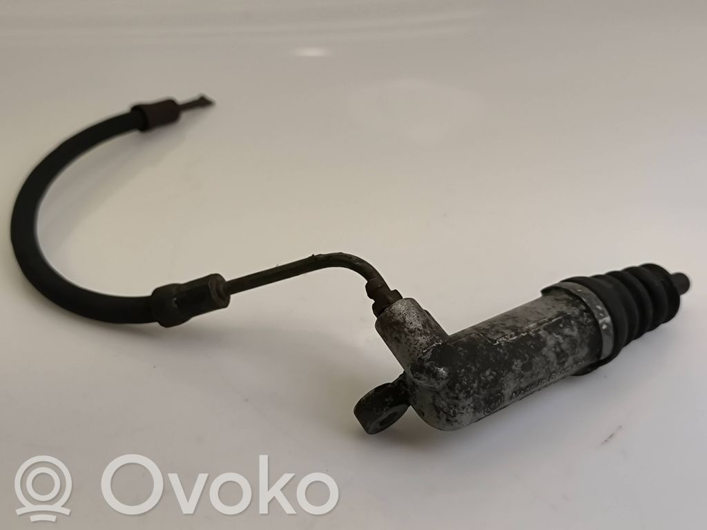 Kytkimen apusylinteri   893721261A