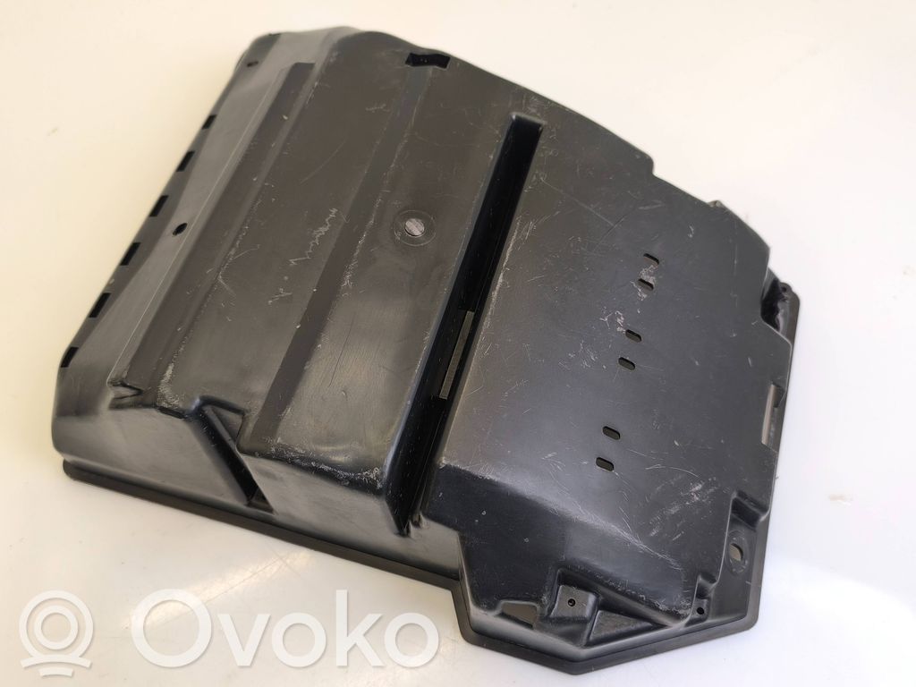 Audi A8 S8 D2 4D Tapa de caja de fusibles 
