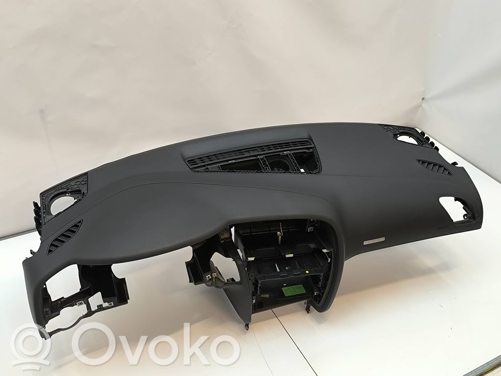 Audi A5 8T 8F Panelė 