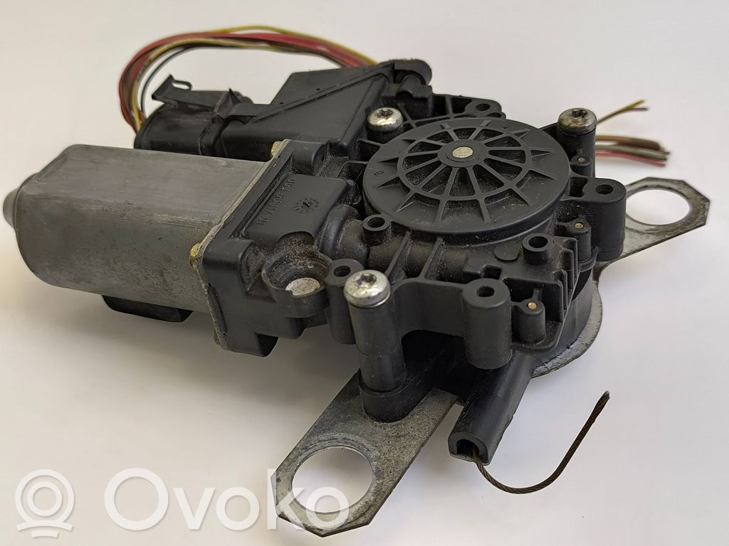 Audi A6 S6 C5 4B Motor del regulador de la ventanilla de la puerta delantera 