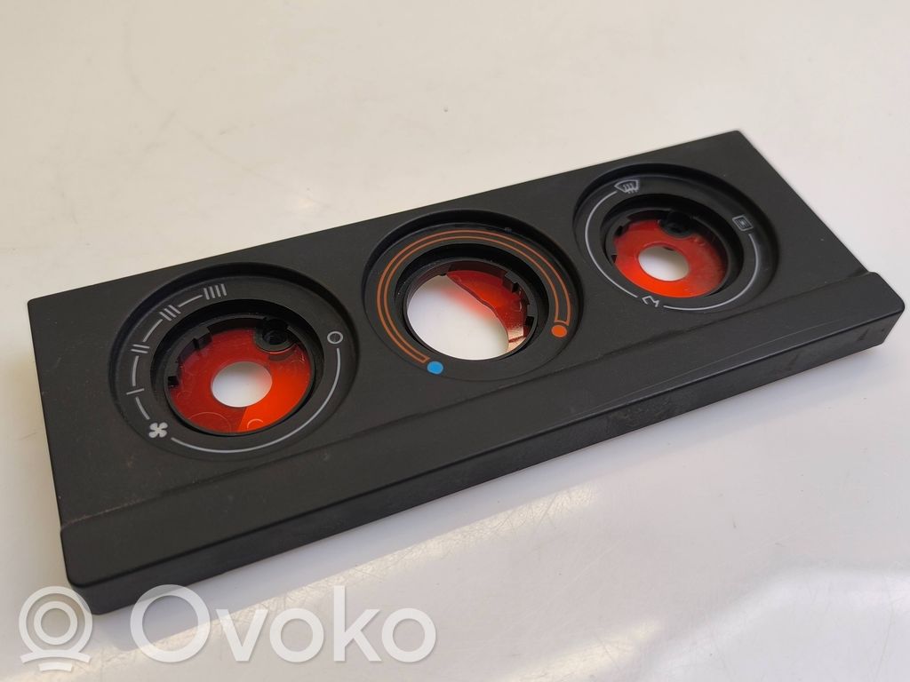 Climate control unit   893819073B