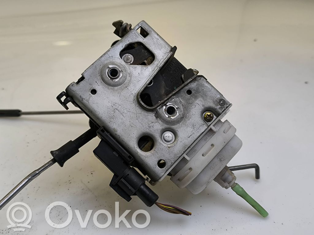 Audi A4 S4 B5 8D Etuoven lukko 