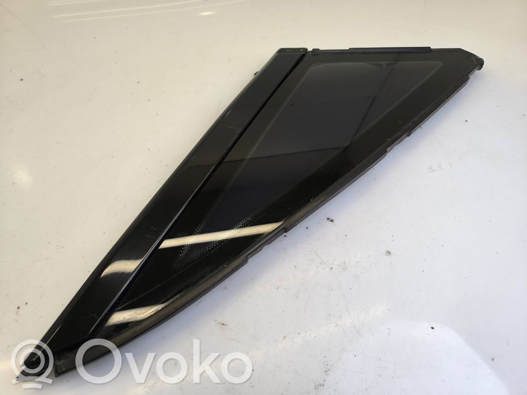 Audi A8 S8 D2 4D Rear side window 