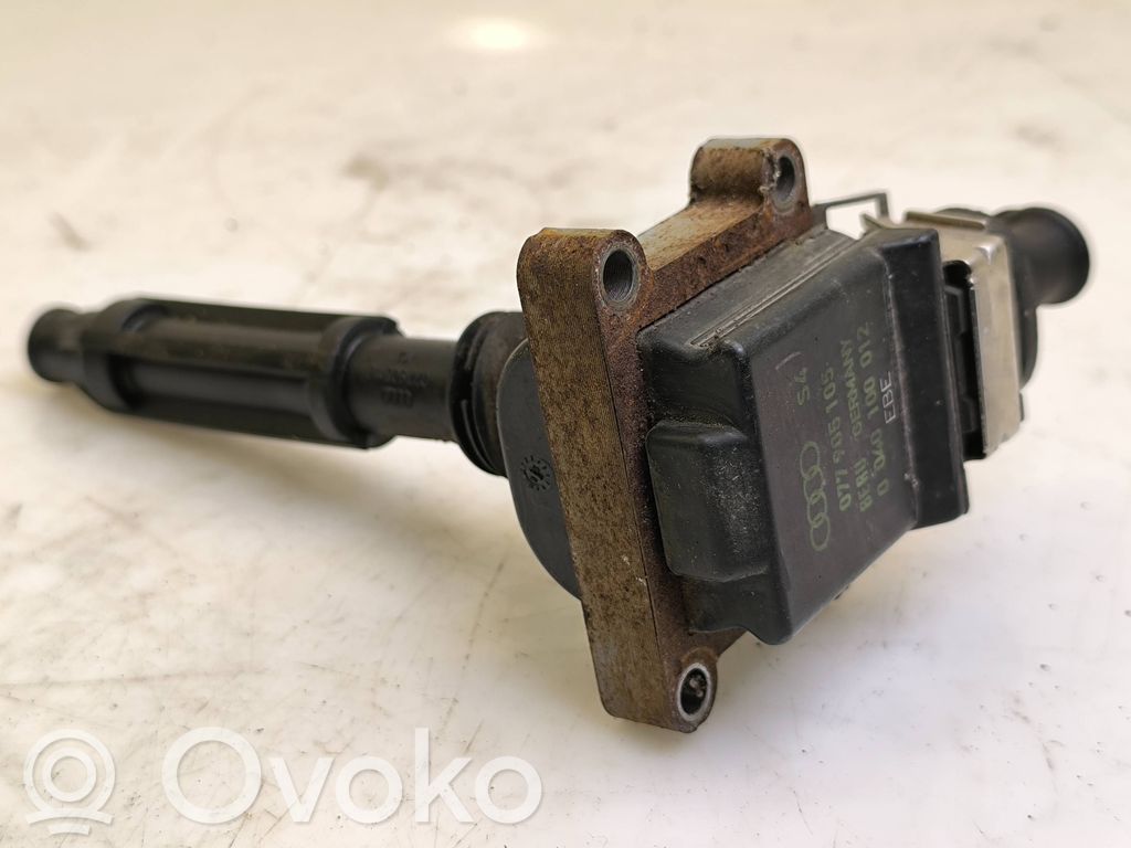 Audi A4 S4 B6 8E 8H Cewka zapłonowa wysokiego napięcia 