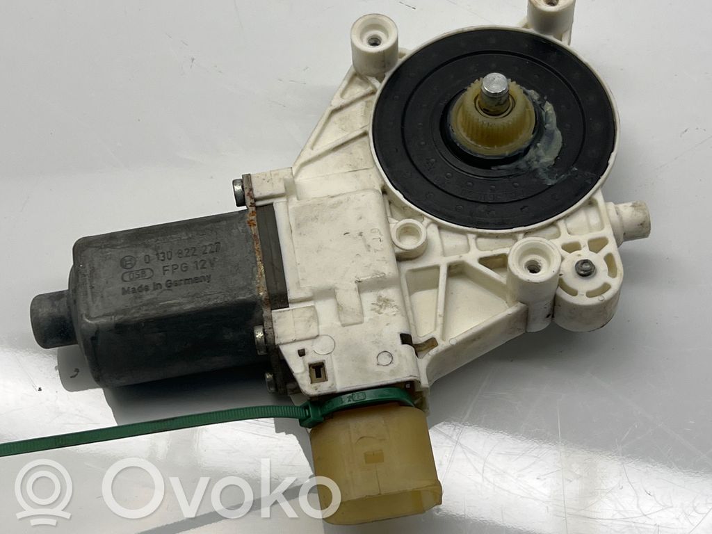 BMW 3 E90 E91 Front door window regulator with motor 