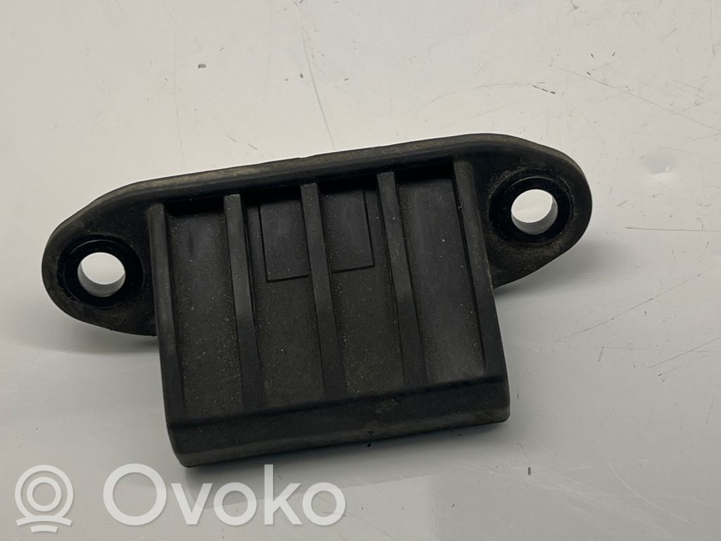 Toyota RAV 4 (XA40) Tailgate opening switch 