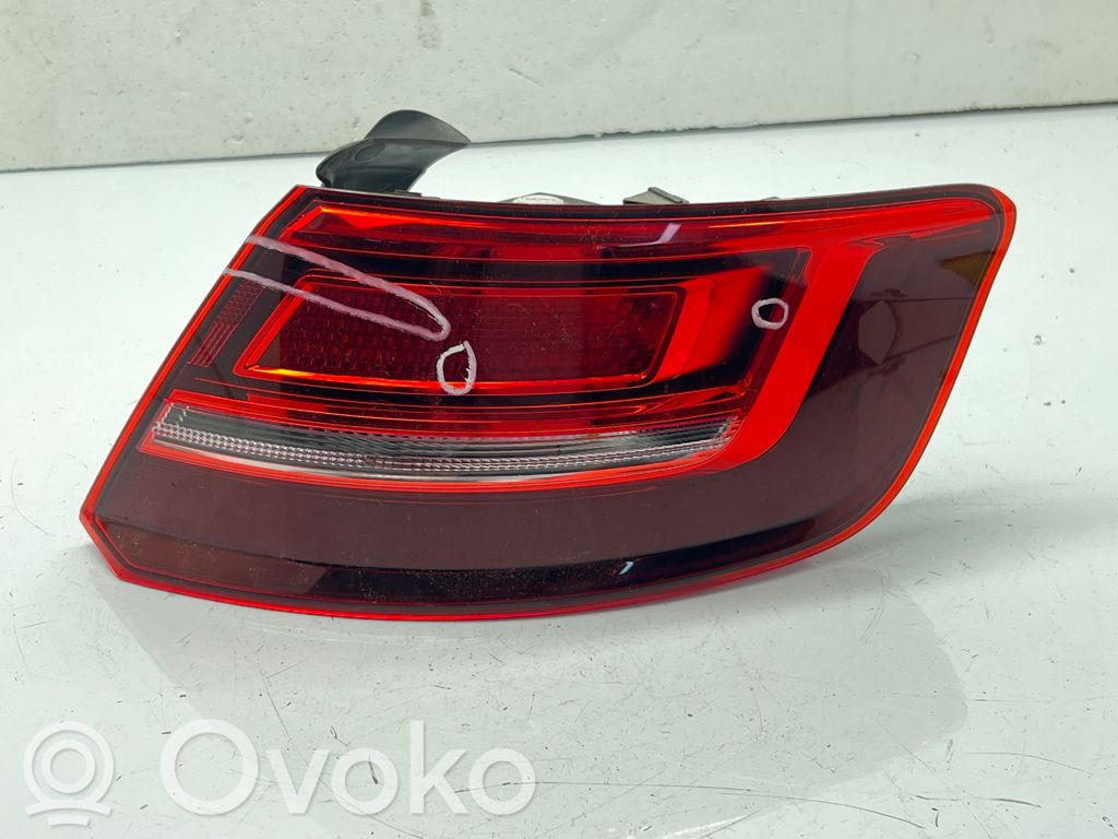 Audi A3 S3 8V Lampy tylnej klapy bagażnika 