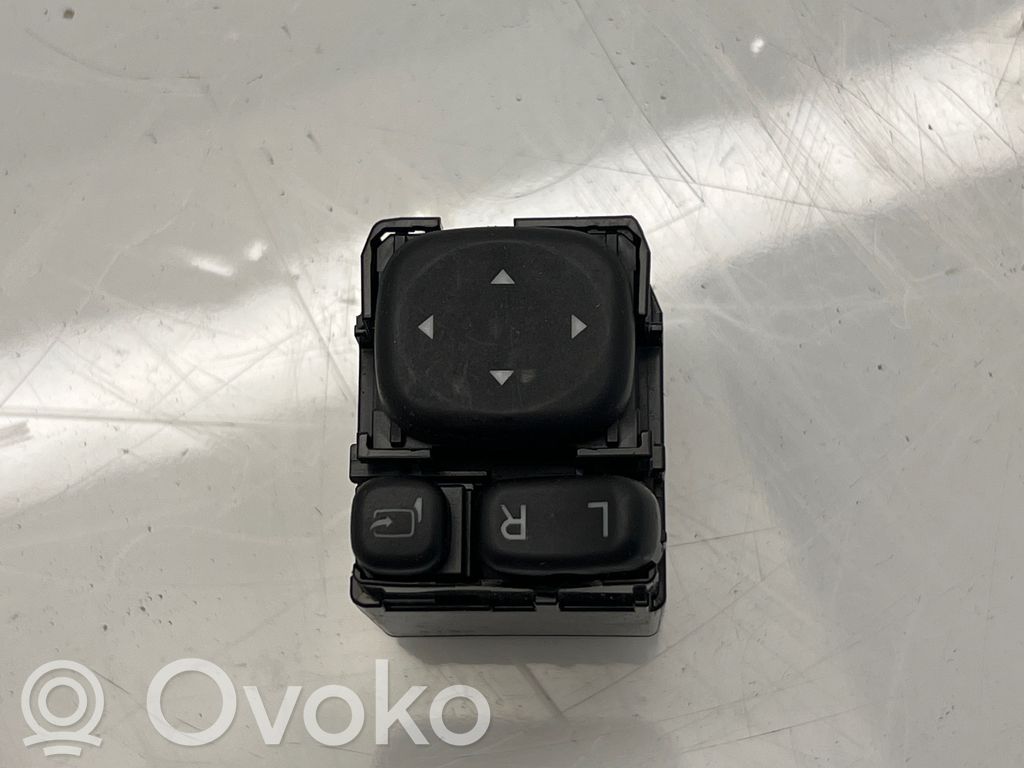 Toyota Auris E180 Wing mirror switch 