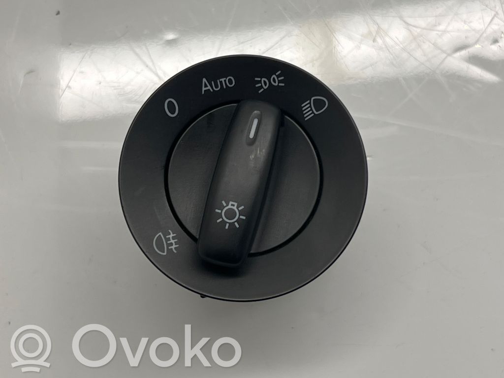 Volkswagen Golf SportWagen Light switch 