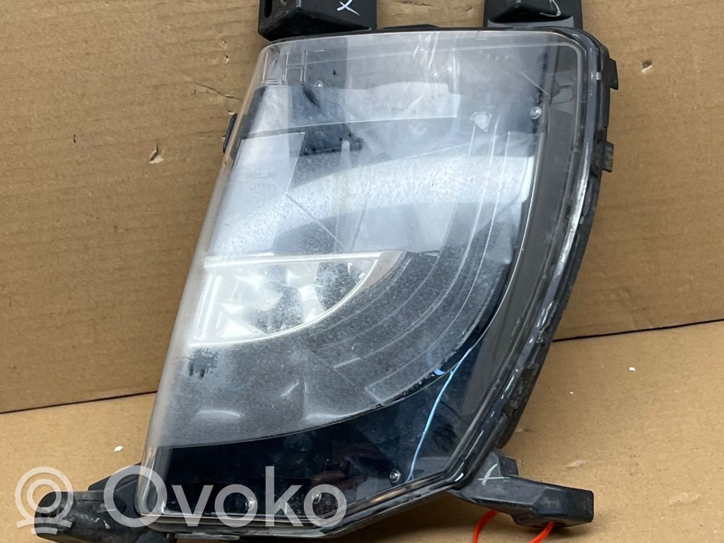 Tesla Model S Etusumuvalo 