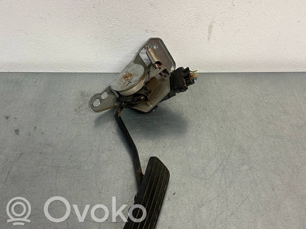 Subaru Legacy Accelerator throttle pedal 