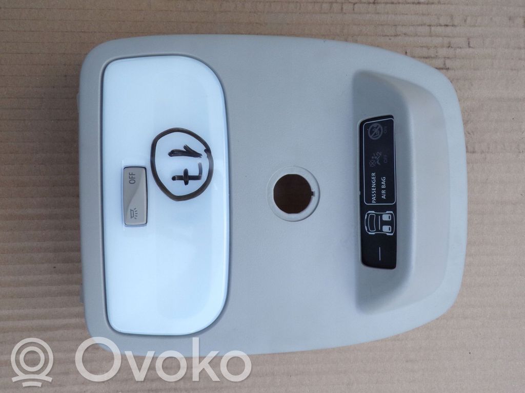 Renault Twingo III Front seat light 