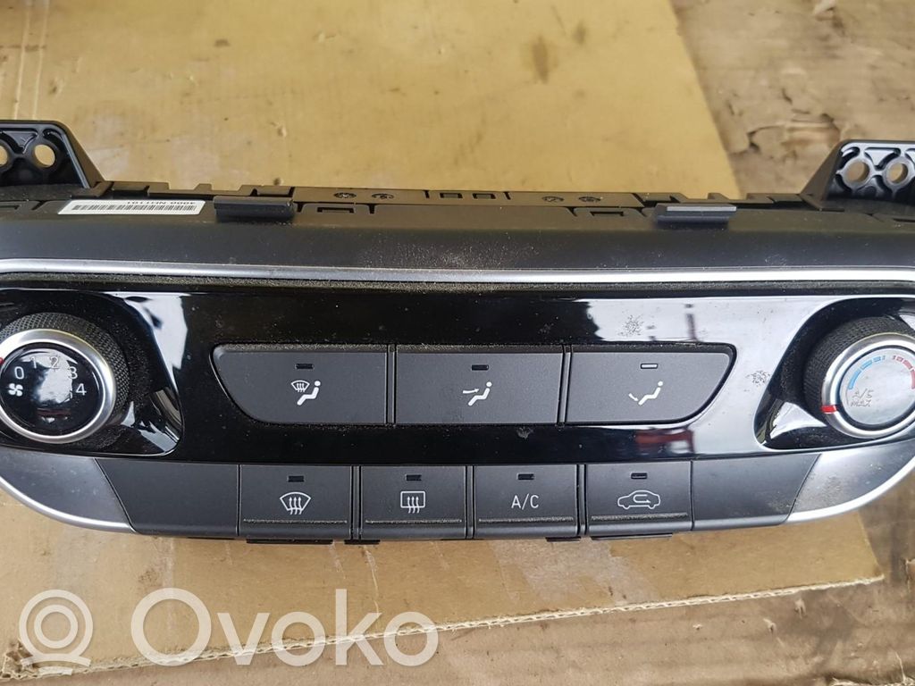 Hyundai i30 Panel klimatyzacji 