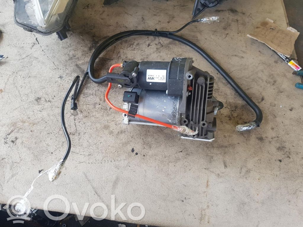Jaguar XJ X351 Air suspension compressor/pump 
