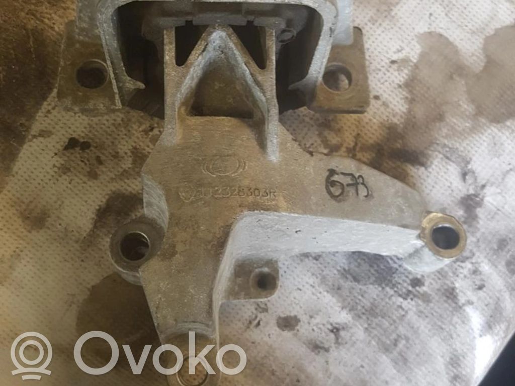 Renault Twingo II Engine mount vacuum valve 