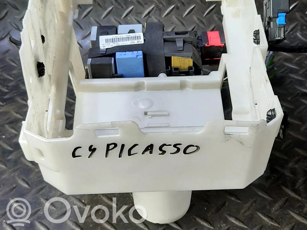 Citroen C4 II Juego de caja de fusibles 