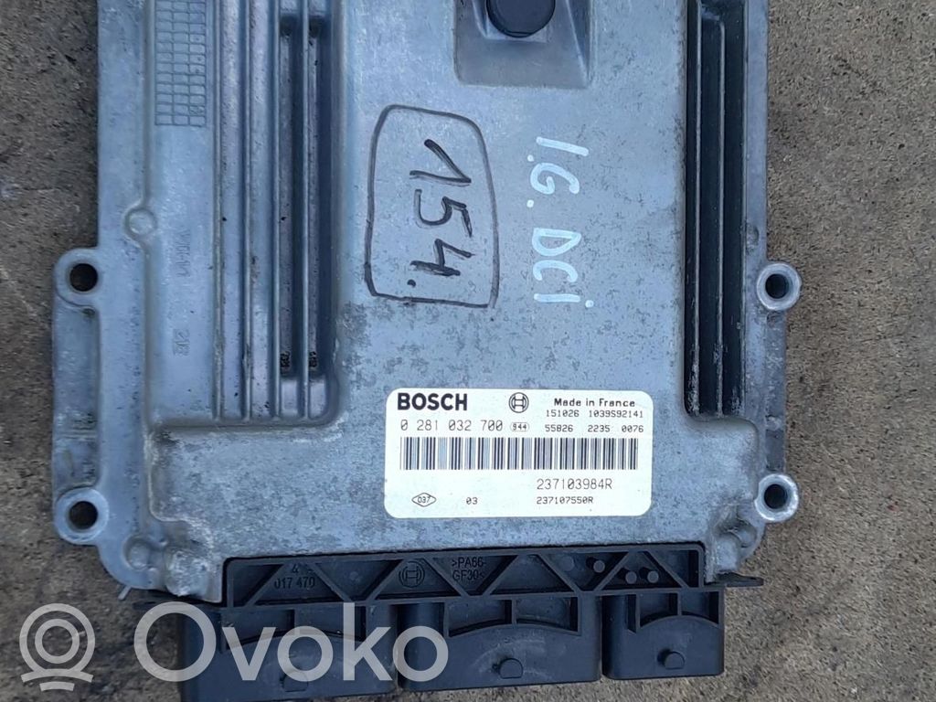 Renault Trafic III (X82) Engine control unit/module ECU 