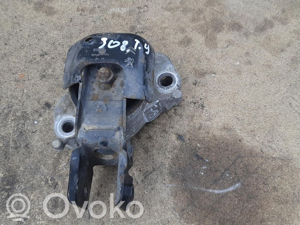 Peugeot 308 Gearbox mounting bracket 
