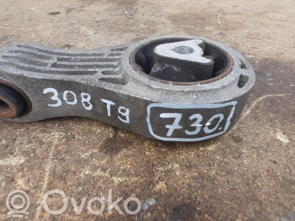 Peugeot 308 Engine mounting bracket 