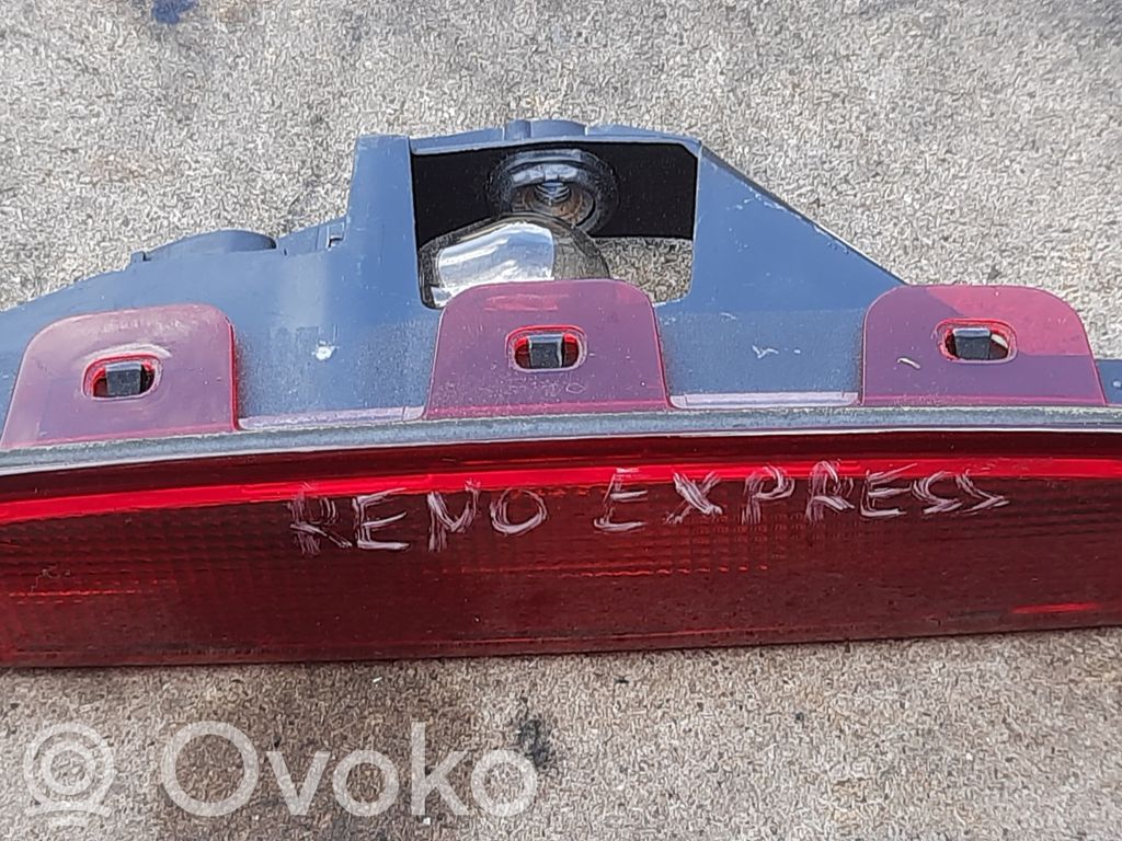 Renault Express Third/center stoplight 
