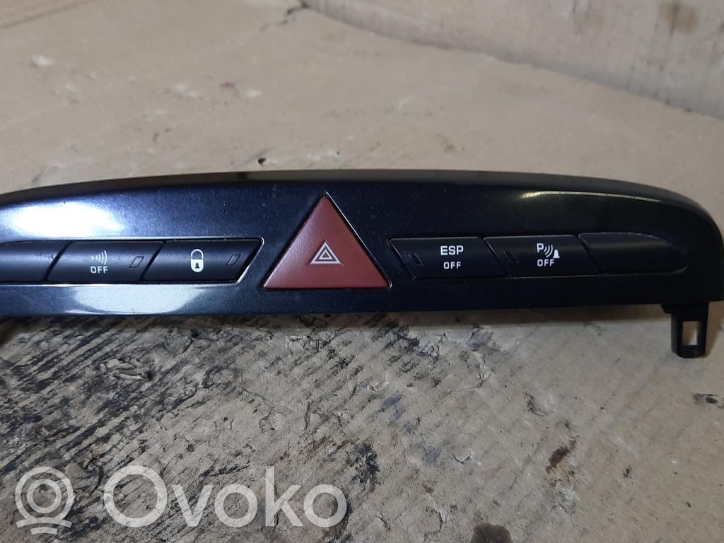 Peugeot RCZ Schalter Warnblinkanlage 