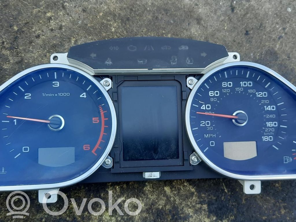 Audi Q7 4L Speedometer (instrument cluster) 