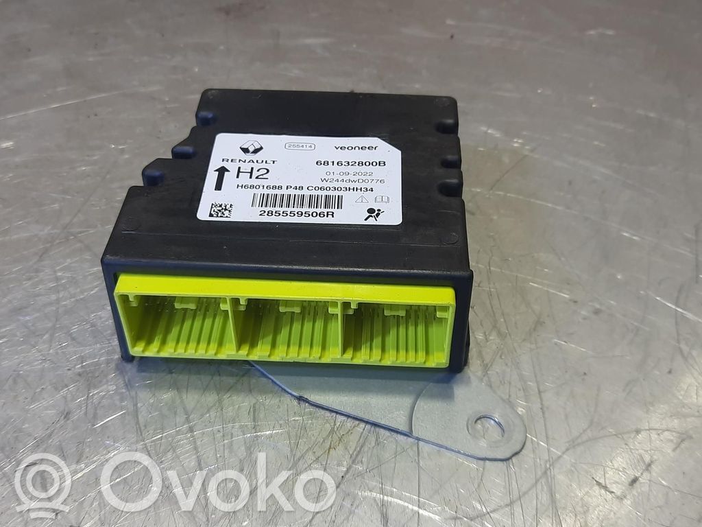 Renault Megane E-Tech Airbag control unit/module 