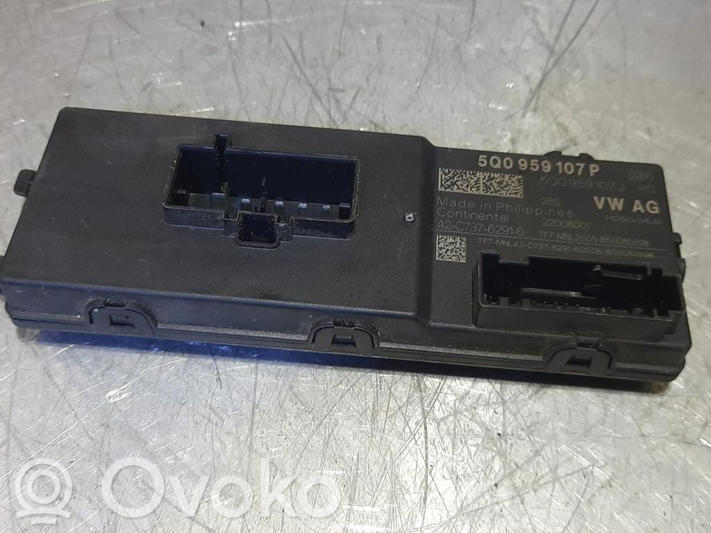 Tailgate/trunk control unit/module   5Q0959107P,5Q0959107P