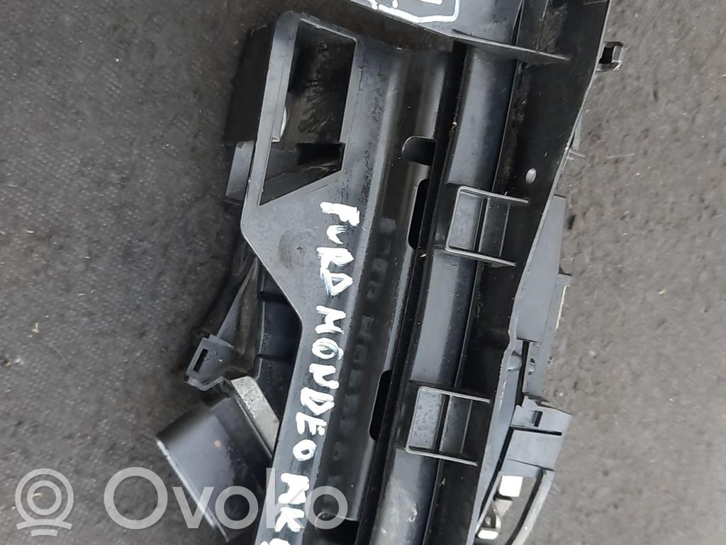 Ford Mondeo MK V Front door lock 