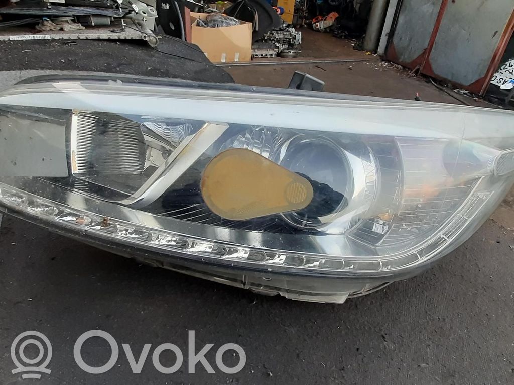 KIA Ceed Headlight/headlamp 