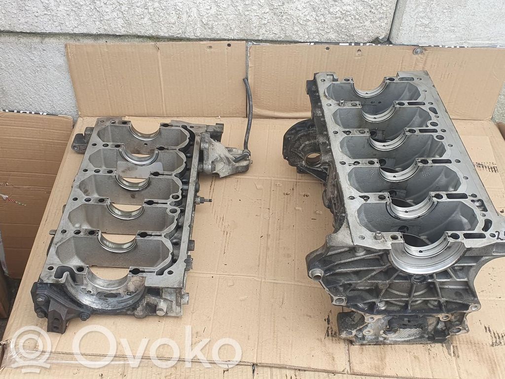 Volvo S70  V70  V70 XC Engine head 