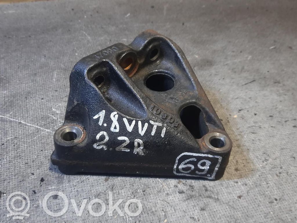 Toyota Prius (XW30) Engine mounting bracket 