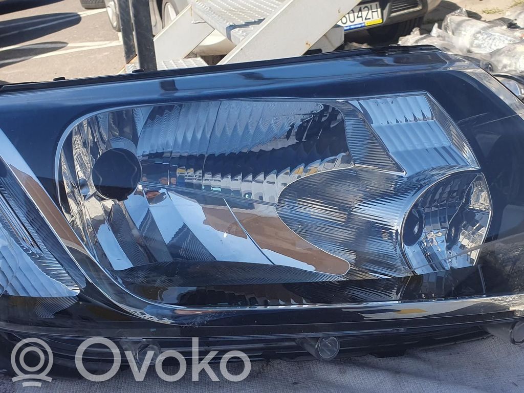 Dacia Sandero II Scheinwerfer 
