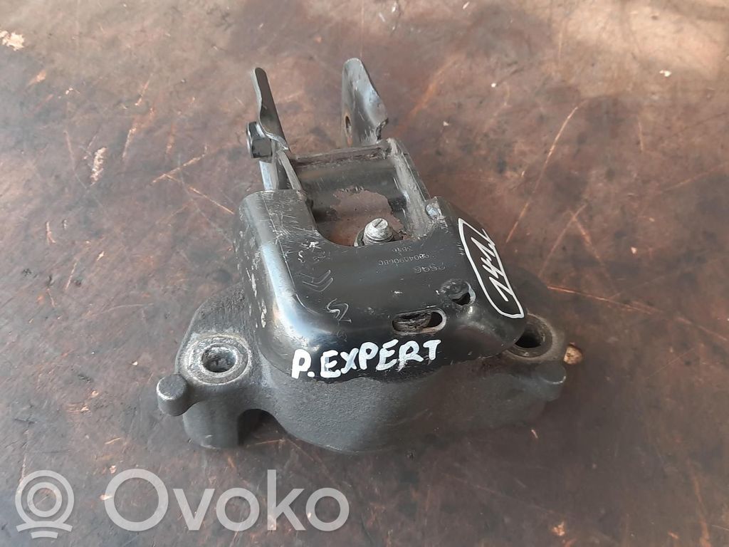 Peugeot Expert Gearbox mounting bracket 