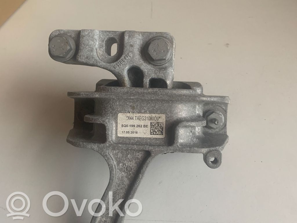 Volkswagen Golf VII Łapa / Mocowanie silnika 