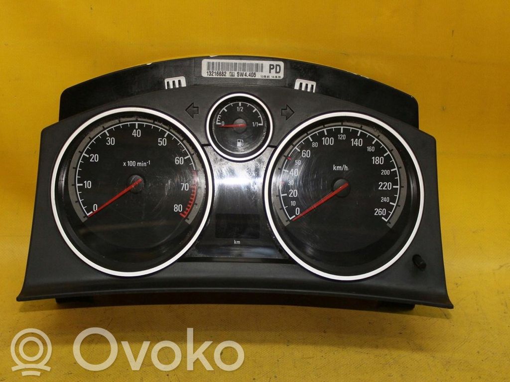 Opel Astra H Nopeusmittari (mittaristo) 