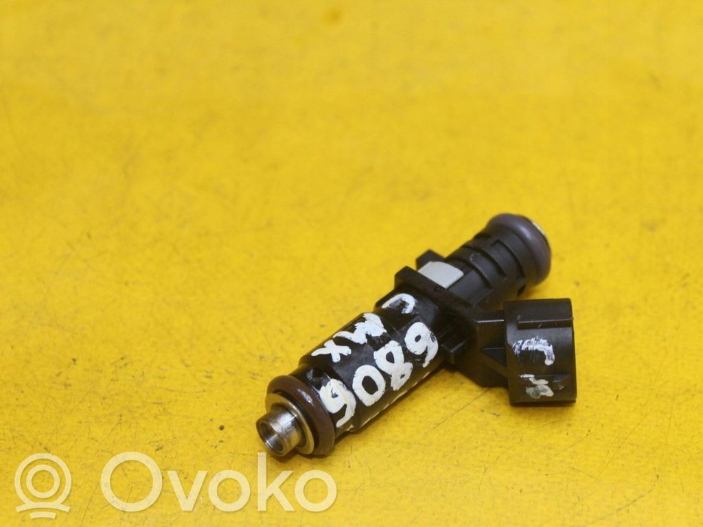 Volkswagen Golf VIII Inyector de combustible 