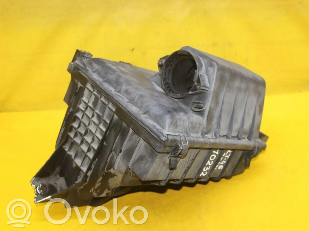 Volkswagen II LT Air filter box 