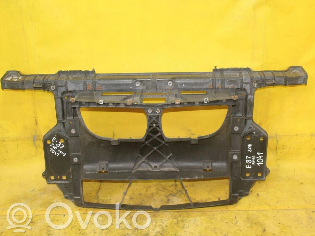 BMW 1 E81 E87 Radiatoru panelis 