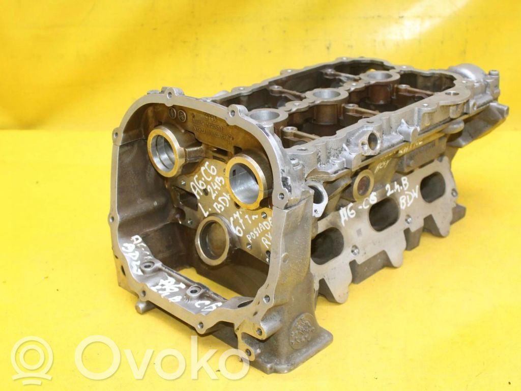 Engine head   06E103373D