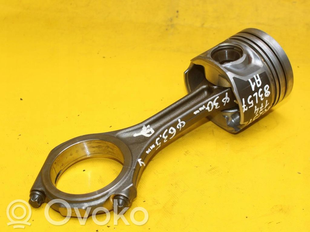 Audi A6 S6 C6 4F Piston with connecting rod 