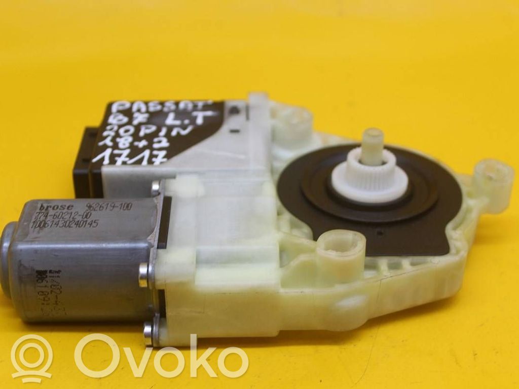 Volkswagen PASSAT B7 Elektryczny podnośnik szyby drzwi tylnych 