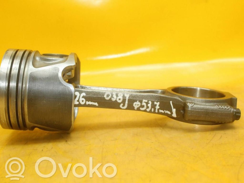 Volkswagen PASSAT B6 Kolben 