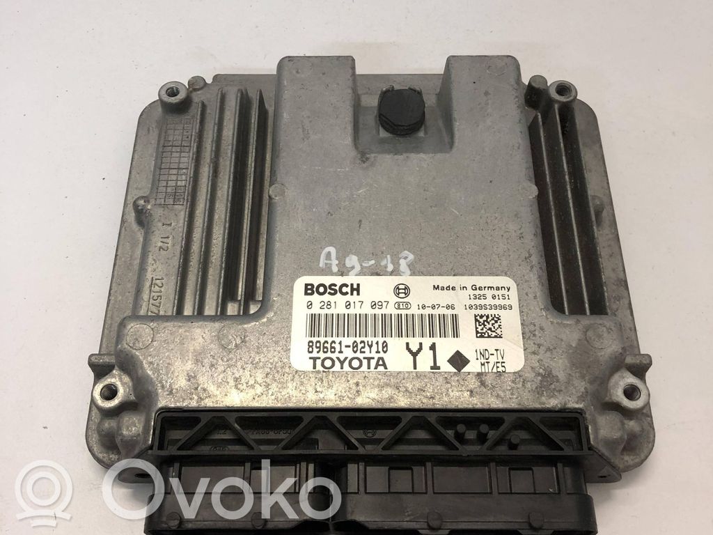 Toyota Auris 150 Engine control unit/module 