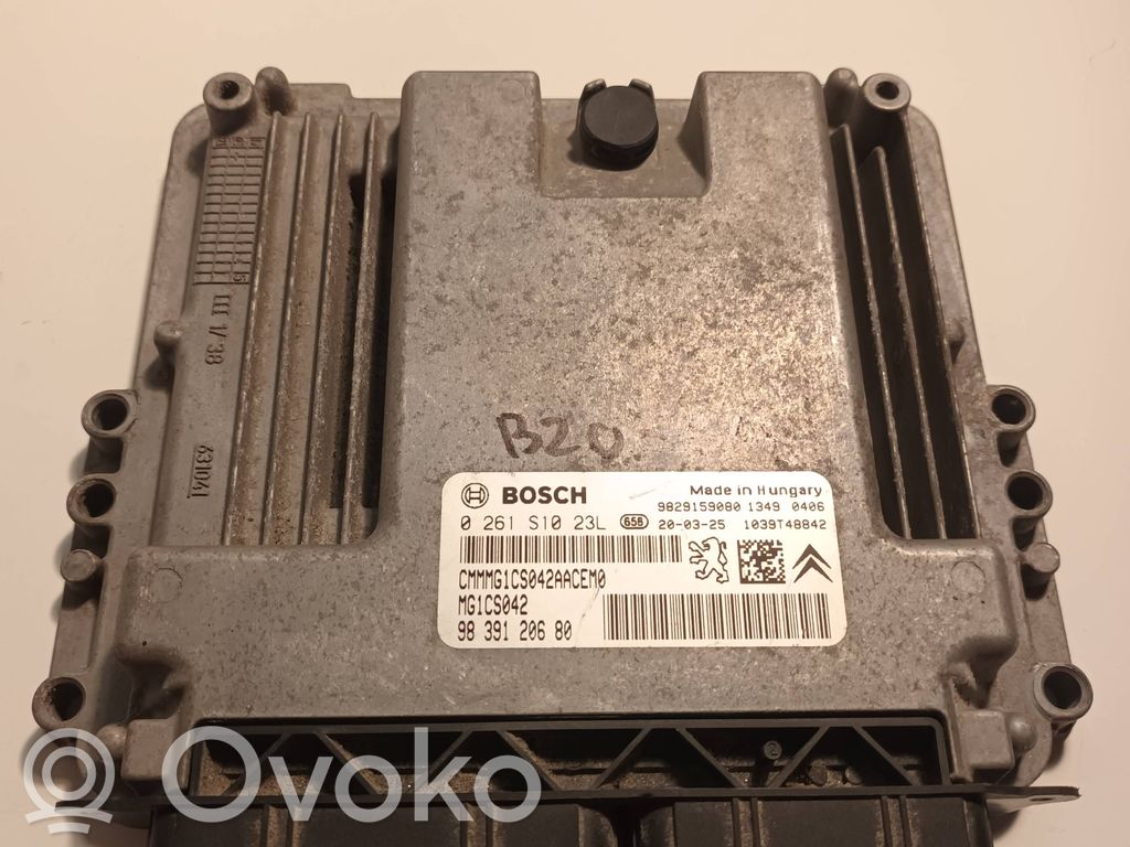 Peugeot 3008 II Engine control unit/module 