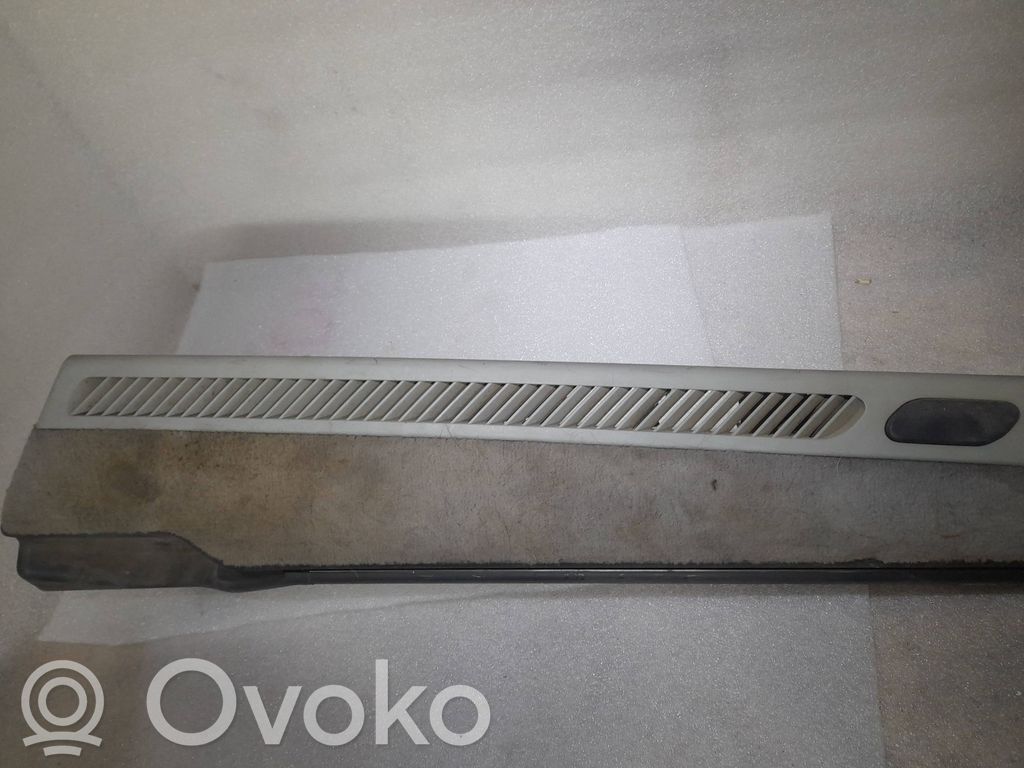 Mercedes-Benz C W203 Dolny panel schowka koła zapasowego 